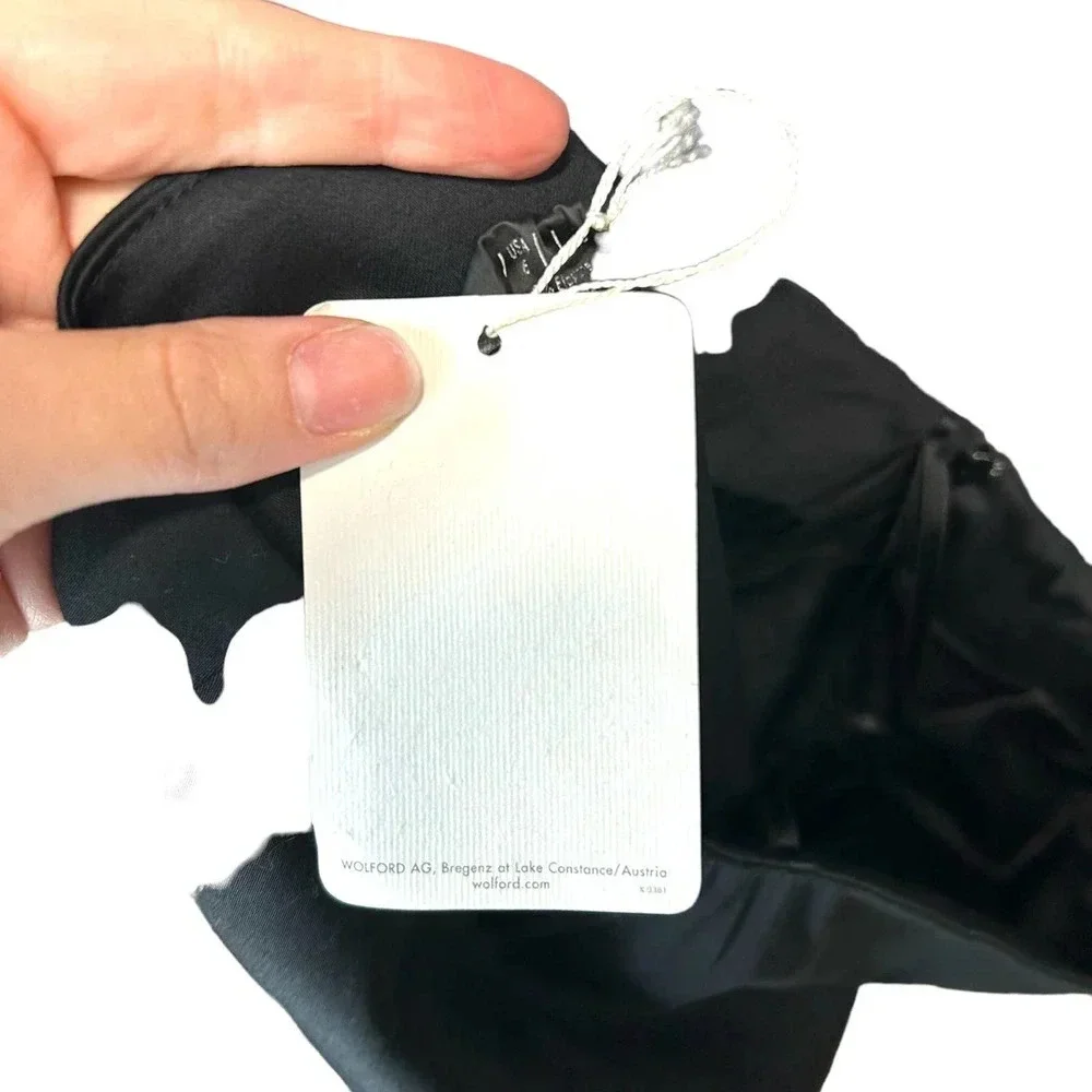 Wolford Black Pencil Skirt Front Slit Satin and Lace Stripe Trim Size US 6‎